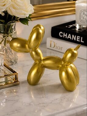 Matte Gold Balloon Dog Sculpture Modern Resin Decor Figurine Coffee Table Accent